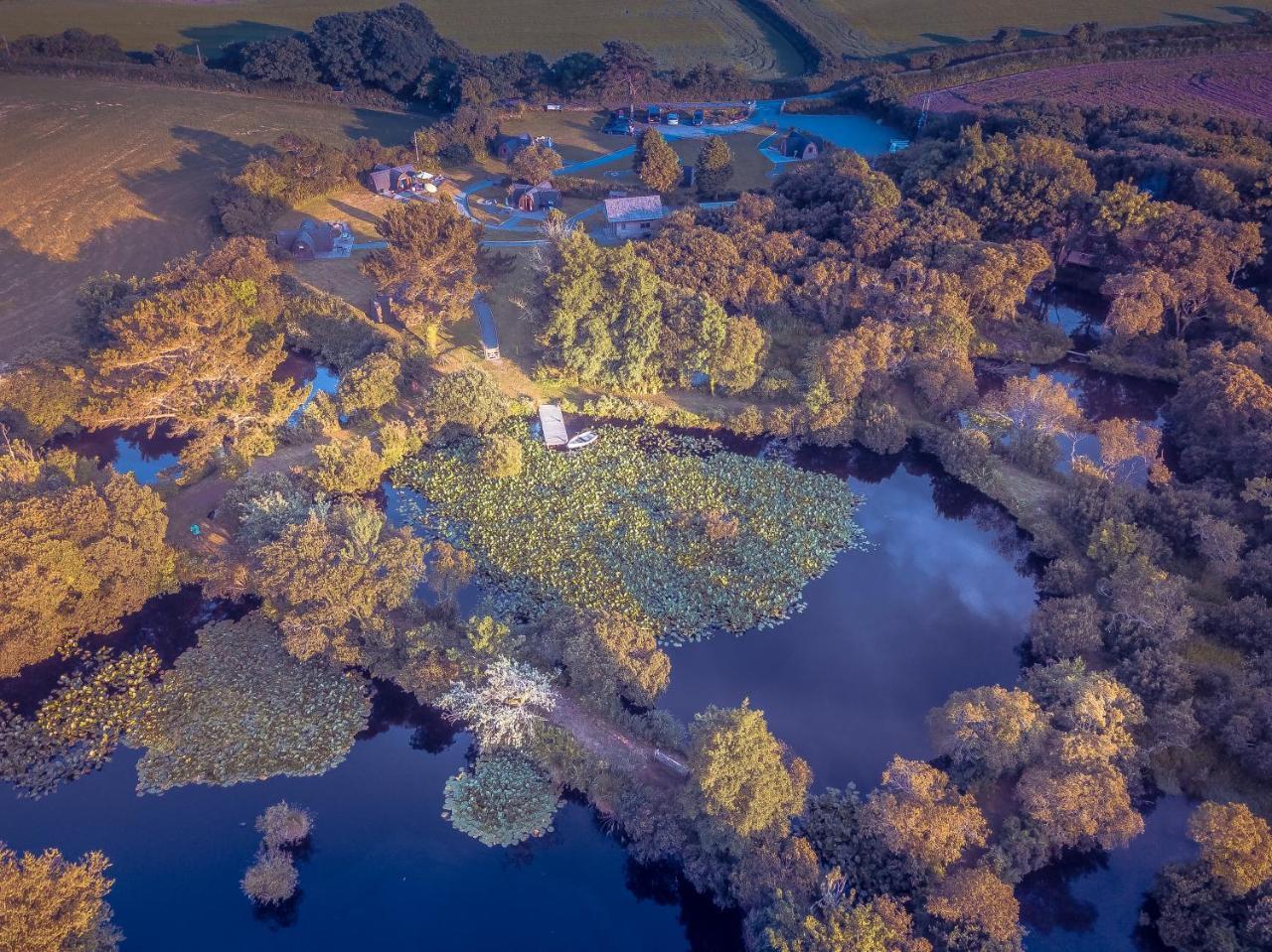 קמבורן Trecombe Lakes מראה חיצוני תמונה